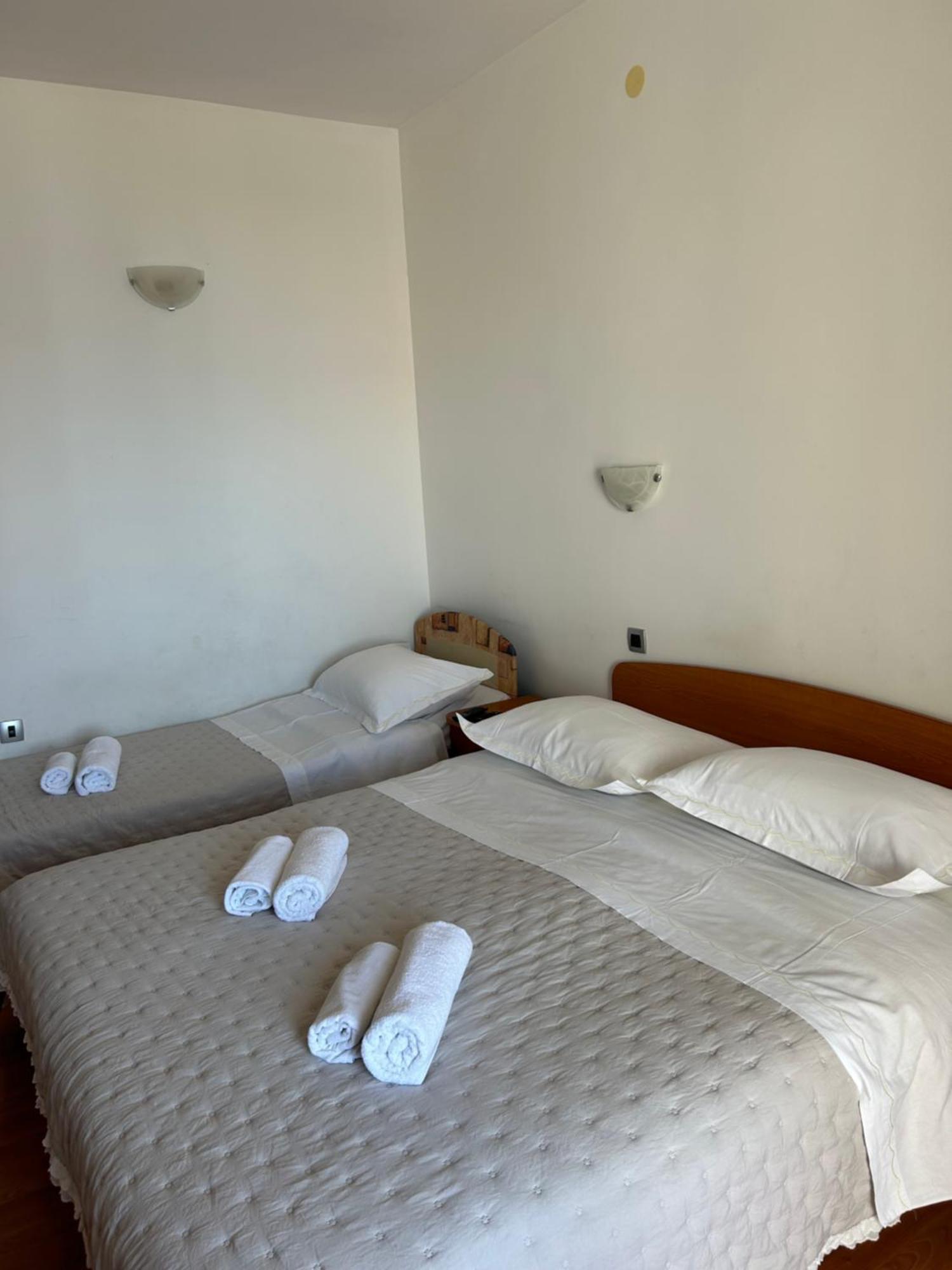 Apartmani Baki Podstrana Exterior foto