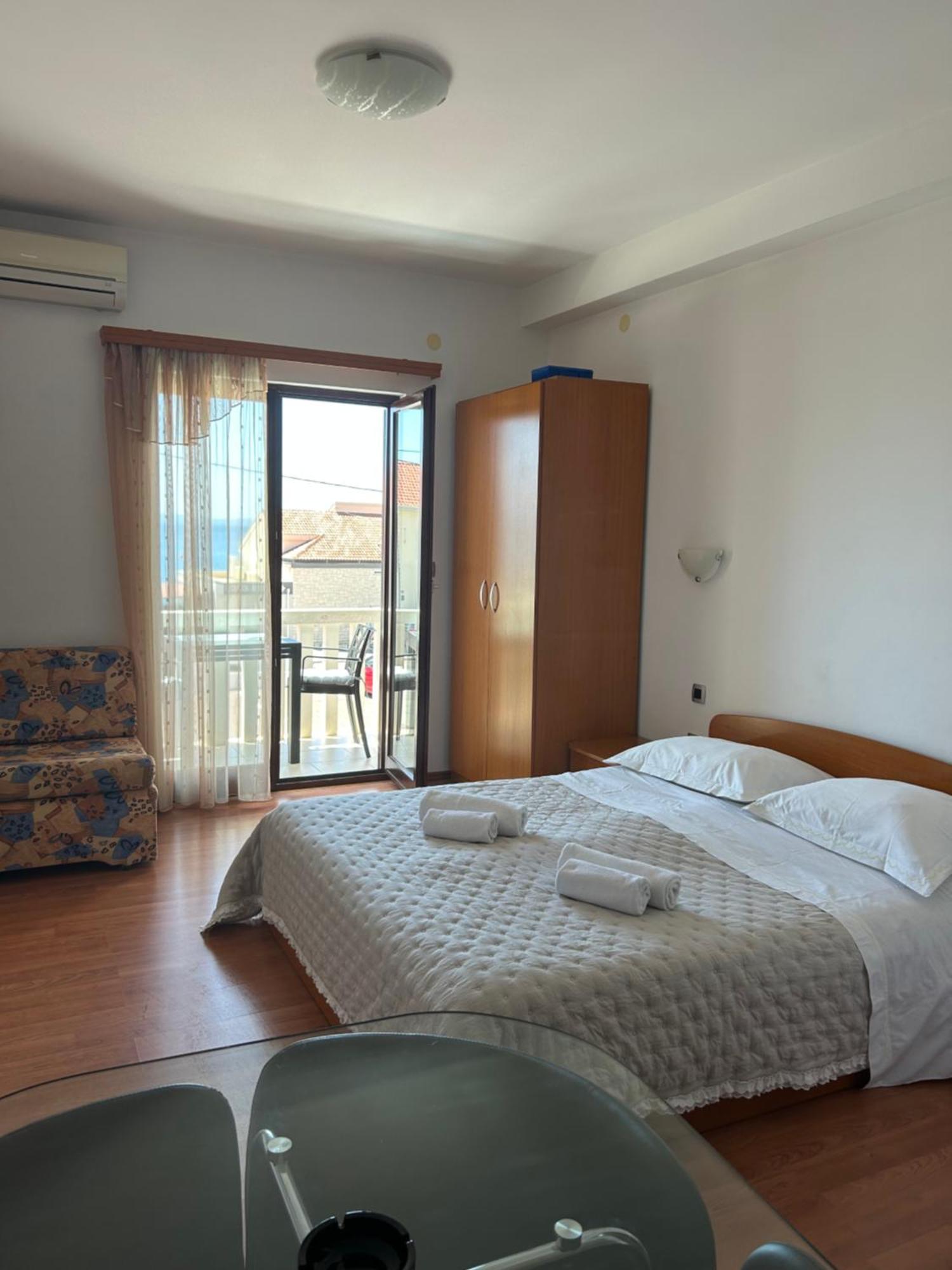 Apartmani Baki Podstrana Exterior foto